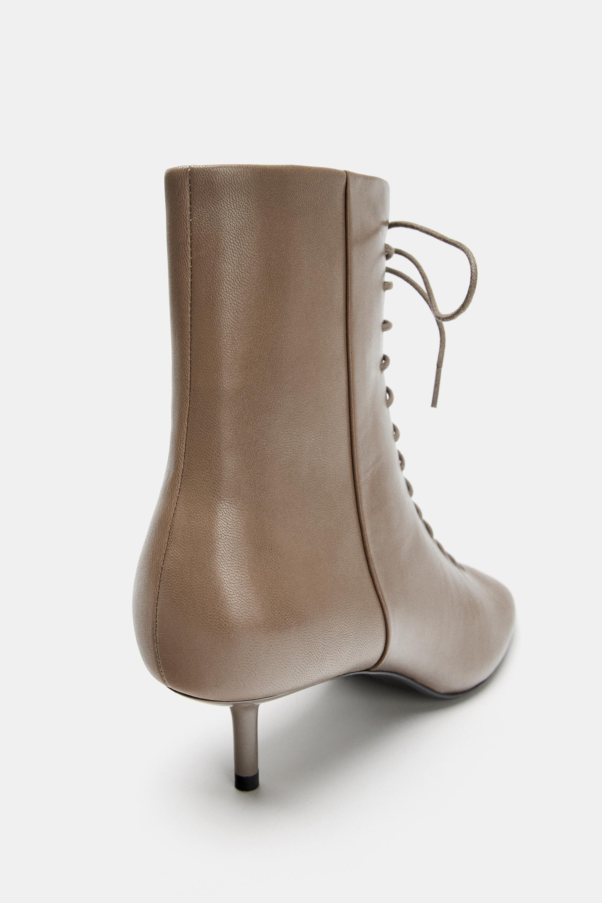 LACED LEATHER HEELED ANKLE BOOTS